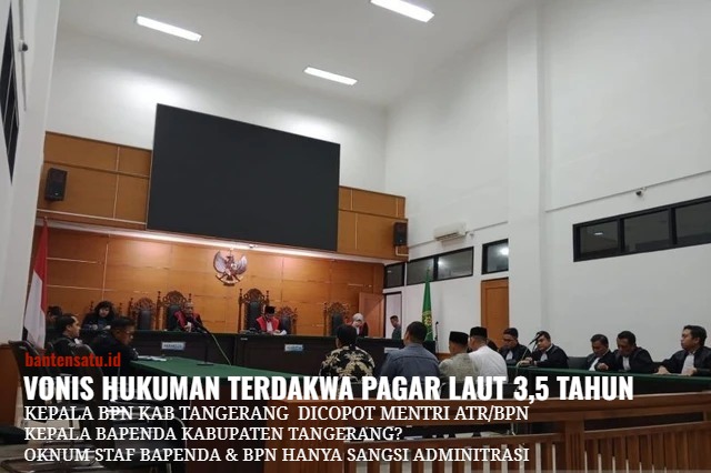 Suasana ruang sidang Tipikor Serang saat pembacaan vonis 3,5 tahun penjara untuk Kades Kohod dan tiga terdakwa lainnya dalam kasus korupsi proyek pagar laut pesisir Tangerang