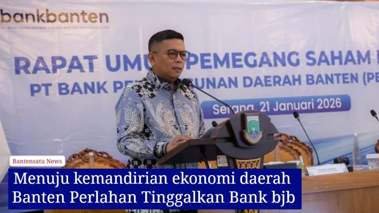 "Gubernur Banten Andra Soni memberikan keterangan pers usai RUPSLB Bank Banten di Gedung Negara Provinsi Banten mengenai perpindahan RKUD Cilegon dan Serang, 21 Januari 2026."
