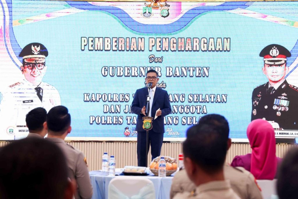pemberian penghargaan atas program Cetar