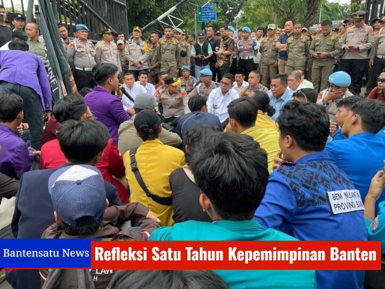 Kapolda Banten Irjen Pol. Hengki memimpin pengamanan aksi unjuk rasa mahasiswa se-Provinsi Banten di KP3B Serang yang menuntut penyelesaian masalah banjir sistemik dan hambatan ekonomi.