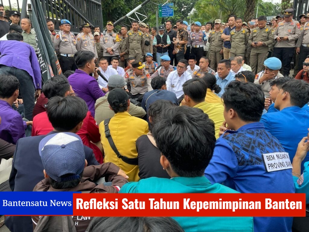 Kapolda Banten Irjen Pol. Hengki memimpin pengamanan aksi unjuk rasa mahasiswa se-Provinsi Banten di KP3B Serang yang menuntut penyelesaian masalah banjir sistemik dan hambatan ekonomi.