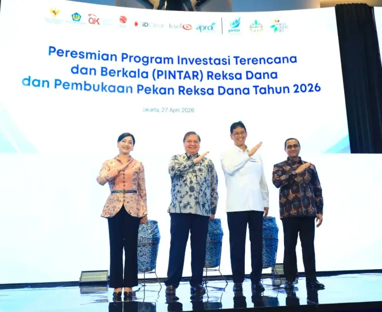 IHSG turun 2,42 persen peluncuran PINTAR Reksa Dana oleh OJK dan Pemerintah April 2026.