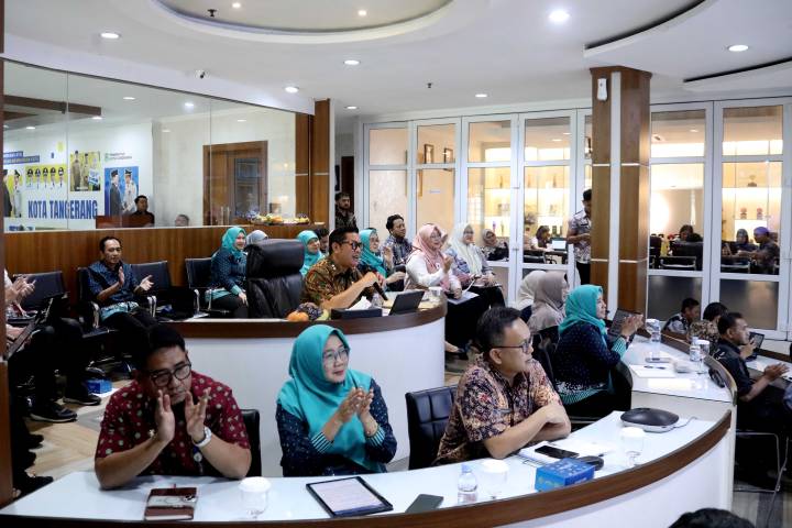 Wakil Wali Kota Tangerang Maryono presentasi IPKD Kemendagri secara daring