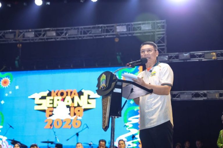 Pelaku UMKM mempromosikan produk lokal dalam ajang Serang Fair 2026 di Kota Serang.