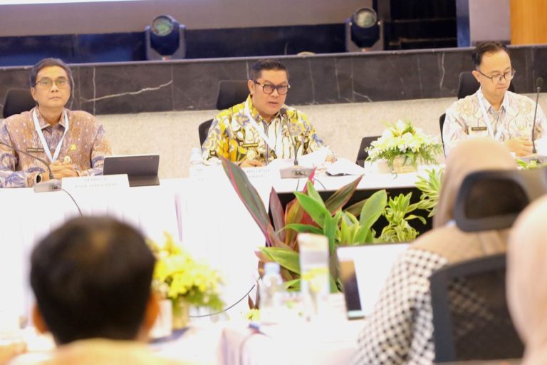 Wakil Wali Kota Tangerang Maryono Hasan menyampaikan perkembangan realisasi investasi Kota Tangerang.