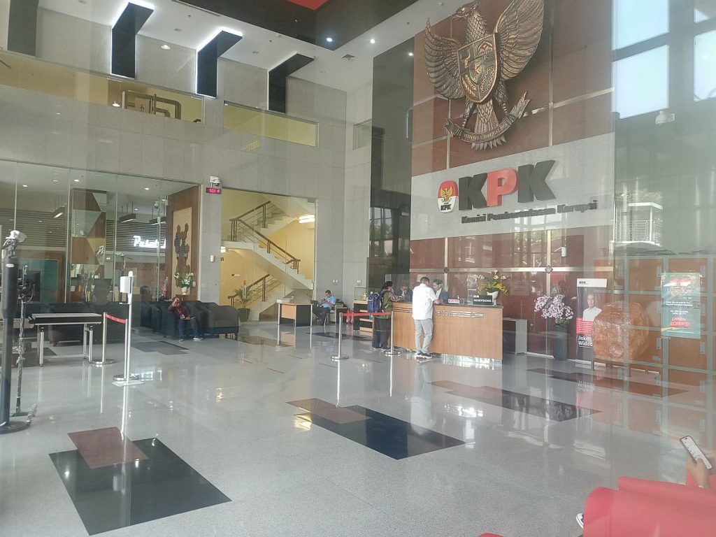 Gedung Merah Putih Komisi Pemberantasan Korupsi (KPK) di kawasan Kuningan, Jakarta Selatan, yang menjadi pusat pemeriksaan saksi dan tersangka megakorupsi.